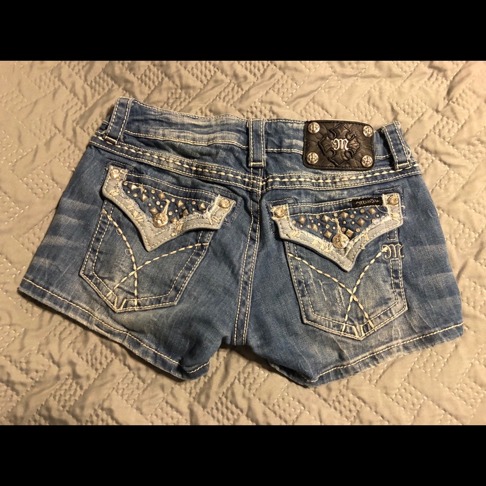 Miss Me Shorts Size 27
